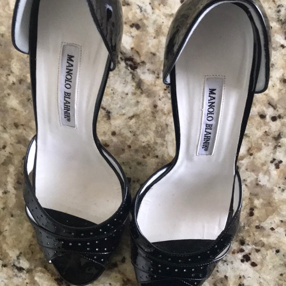 Manolo Blahnik black patent leather heels (38.5) - Picture 7 of 8